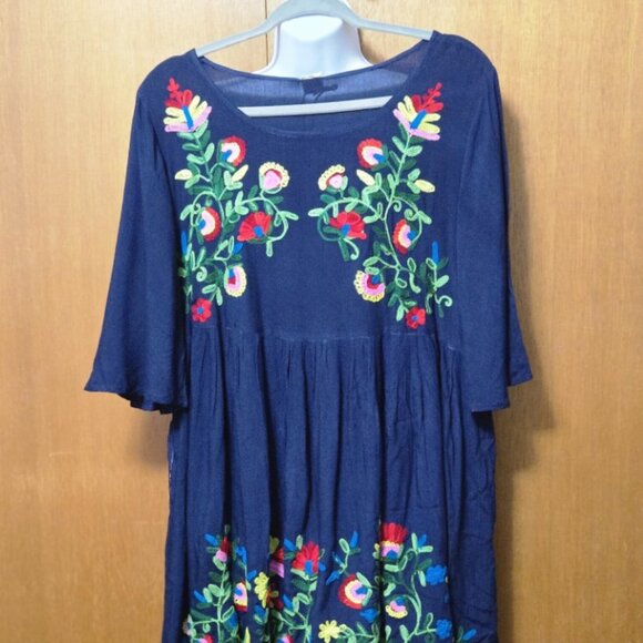 371. NWT Riviera Sun Rayon Crepe Short Dress with Multicolored Embroidery XL - Picture 1 of 10